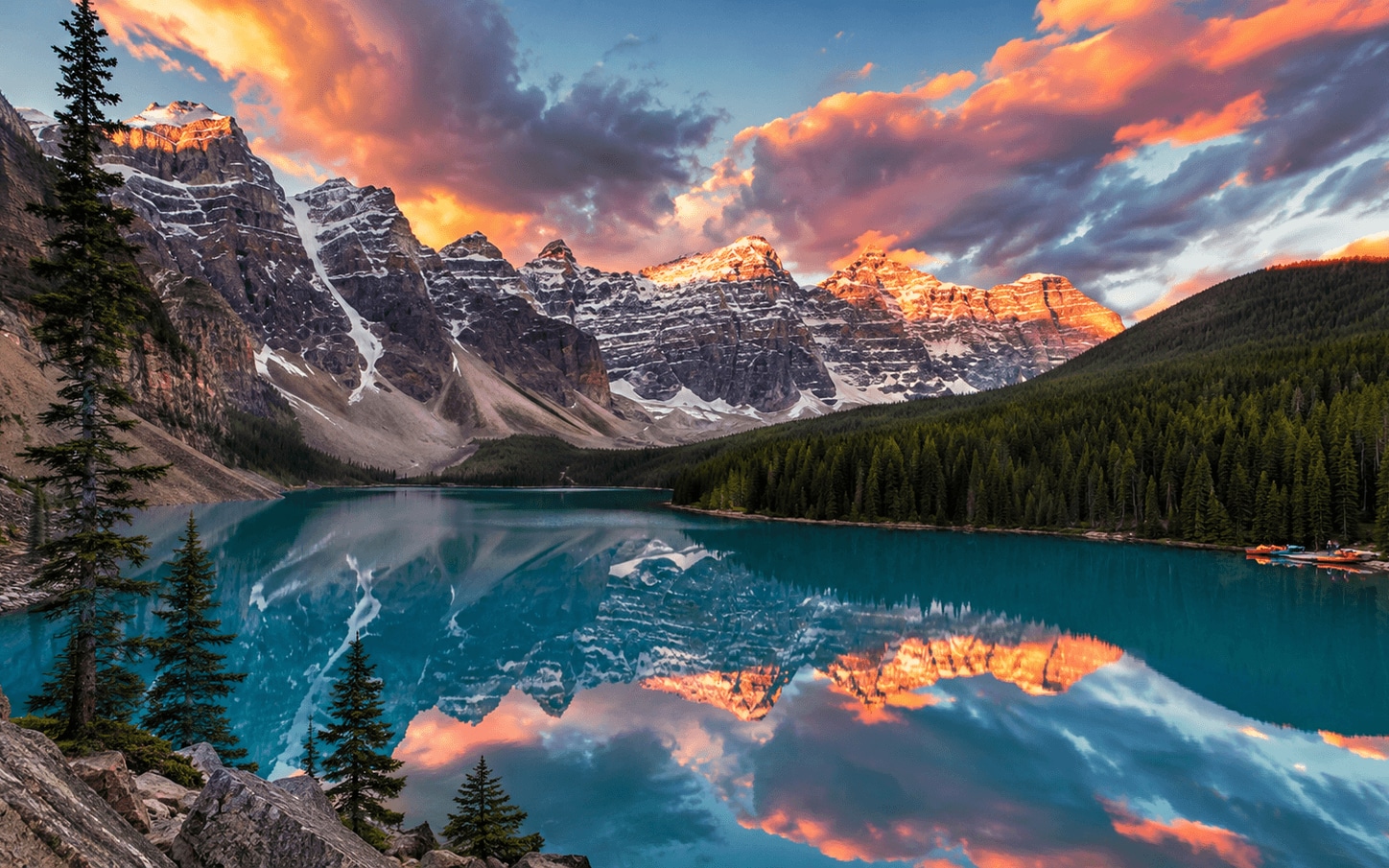 Mountain lake landscape compressed at quality 80%, recommended balance between file size and visual fidelity
